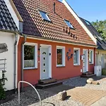 Delphin Pruchten