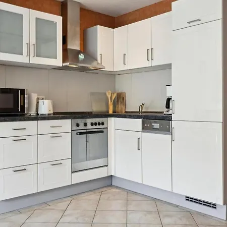 Semesterbostad Delphin *